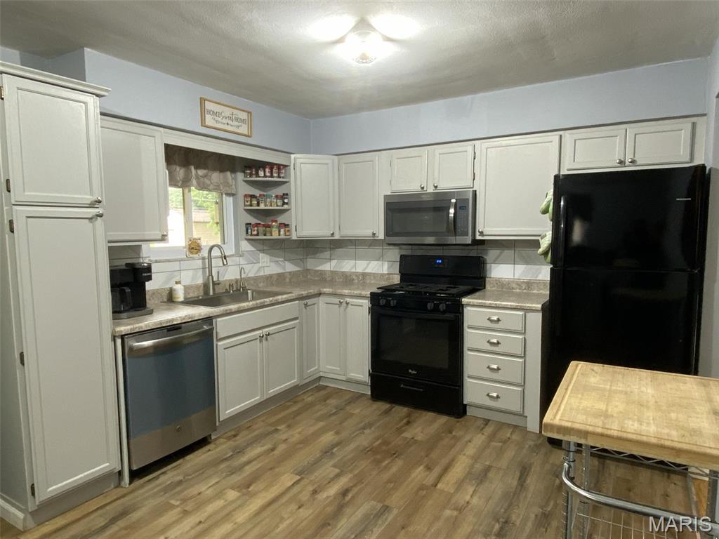 22 St George Drive Belleville, IL 62221 - Photo 6 of 65