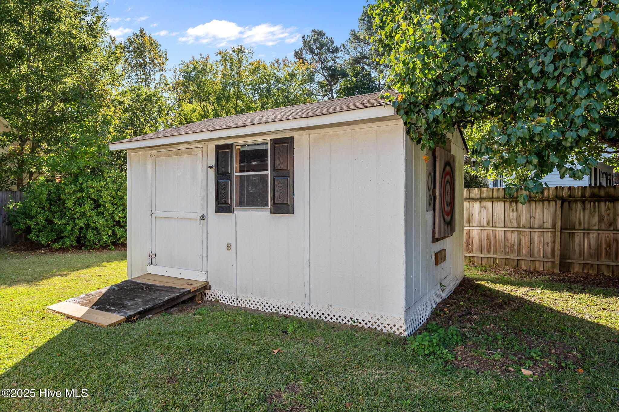 407 Cedarhurst Road Greenville, NC 27834 - Photo 10 of 51 19-web-or-mls-LHV_9413