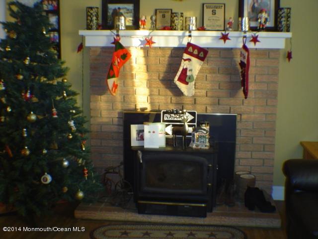 240 Crows Nest Road Manahawkin, NJ 08050 - Photo 8 of 26