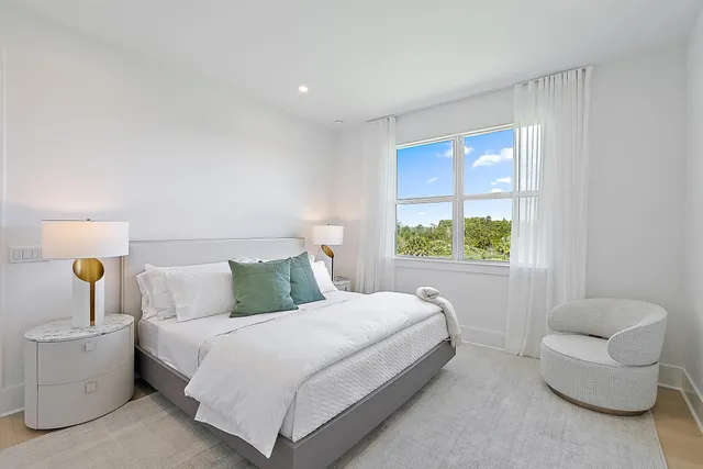 $9,400,000 | 19505 Southeast Turnbridge Drive, Jupiter, FL 33458