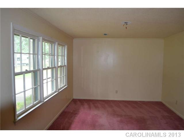 731 Cemetery Loop Hickory, NC 28601 - Photo 5 of 14 Gallery Image 5