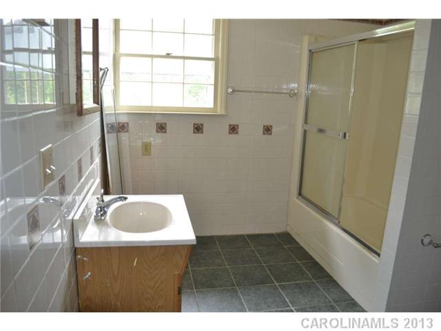 731 Cemetery Loop Hickory, NC 28601 - Photo 7 of 14 Gallery Image 7