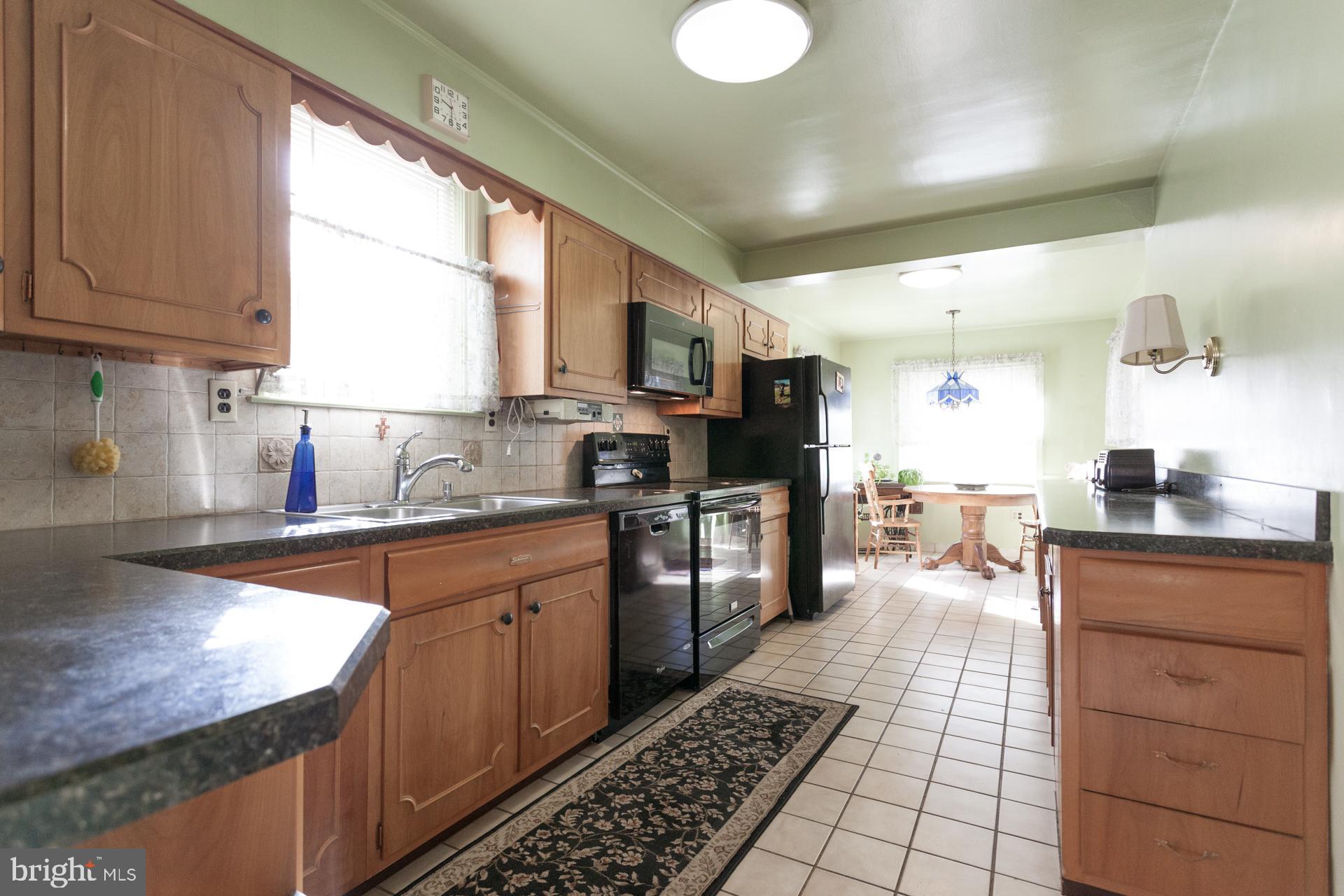 416 Blair Road Springfield, PA 19064 - Photo 11 of 29 Bright Kitchen
