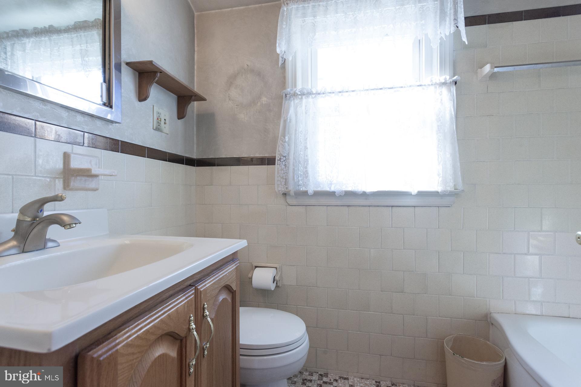 416 Blair Road Springfield, PA 19064 - Photo 19 of 29 Bath 1