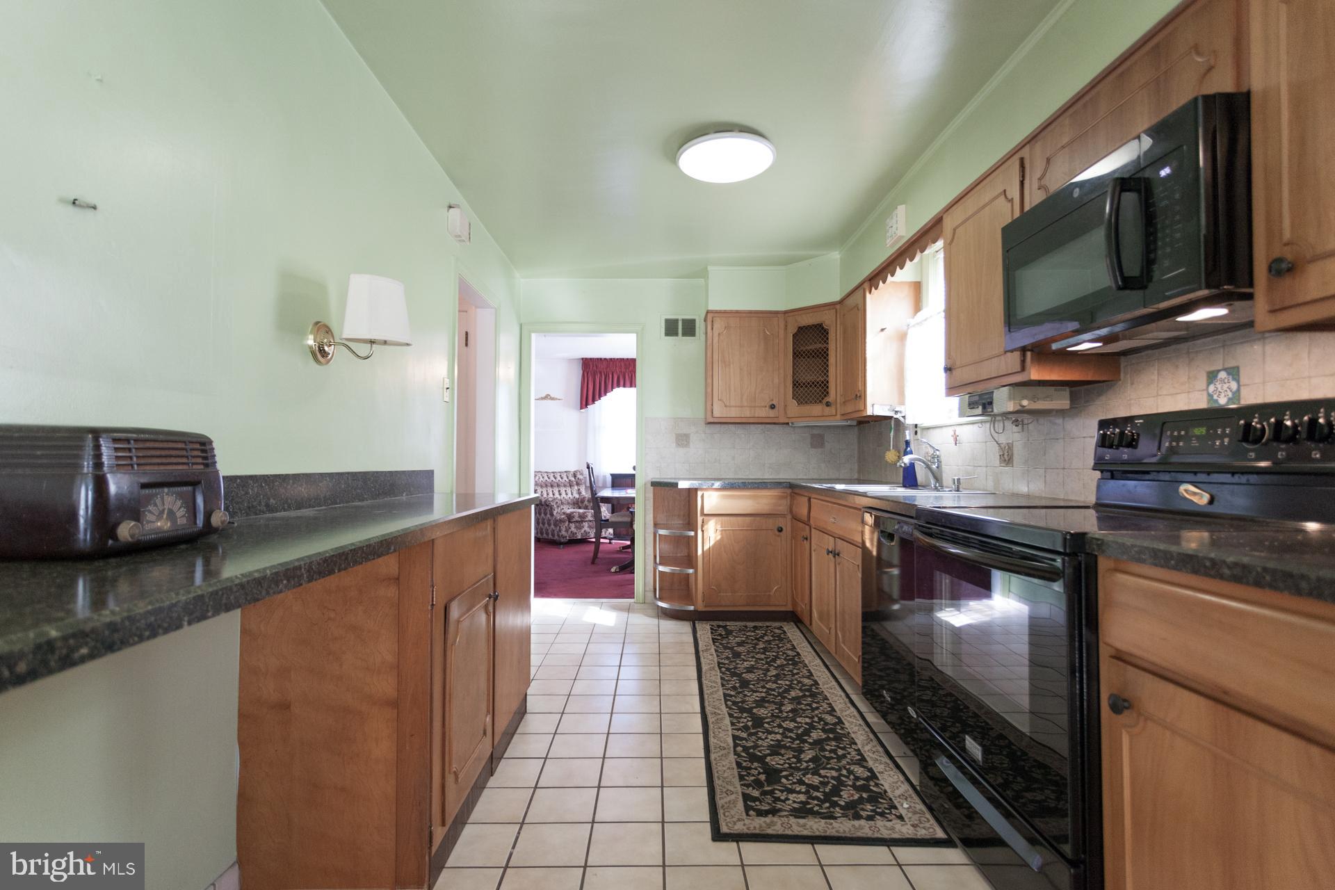 416 Blair Road Springfield, PA 19064 - Photo 10 of 29 Kitchen