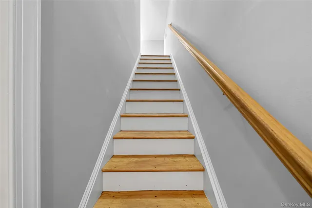 $939,800 | 165 5th Street, St. James, NY 11780