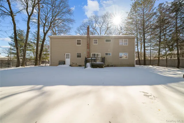 $939,800 | 165 5th Street, St. James, NY 11780