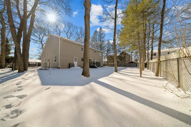 $939,800 | 165 5th Street, St. James, NY 11780