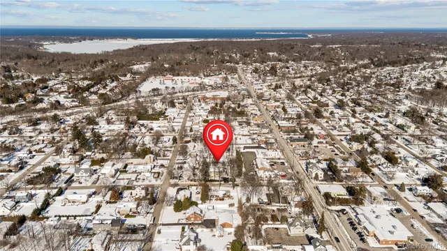 $939,800 | 165 5th Street, St. James, NY 11780