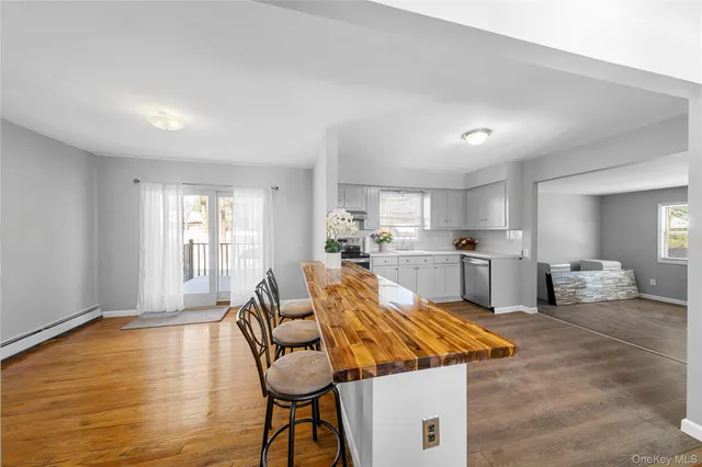 $939,800 | 165 5th Street, St. James, NY 11780