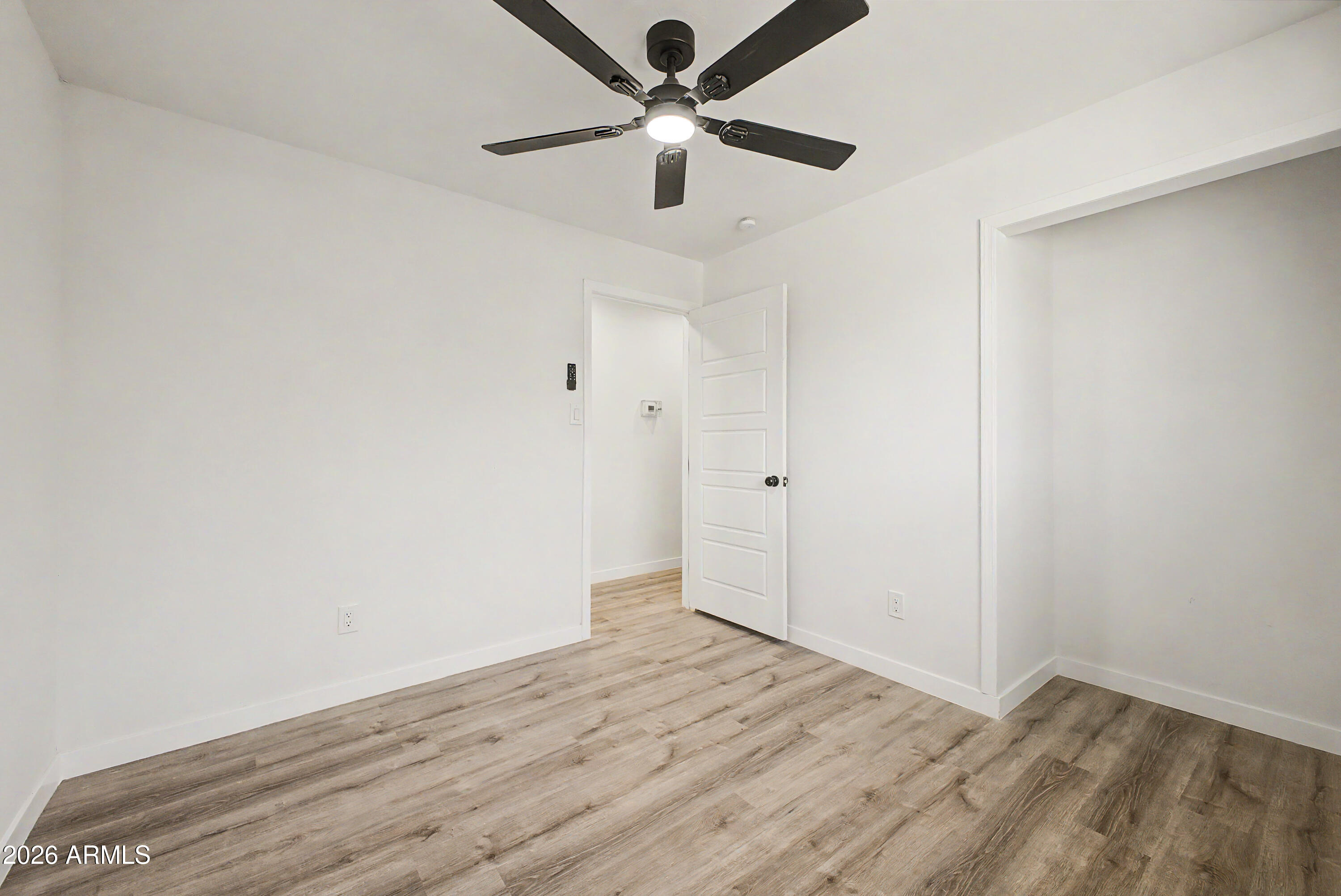 3901 West Elm Street Phoenix, AZ 85019 - Photo 11 of 18 09b92a688340668bd8c5efecfd933e2c