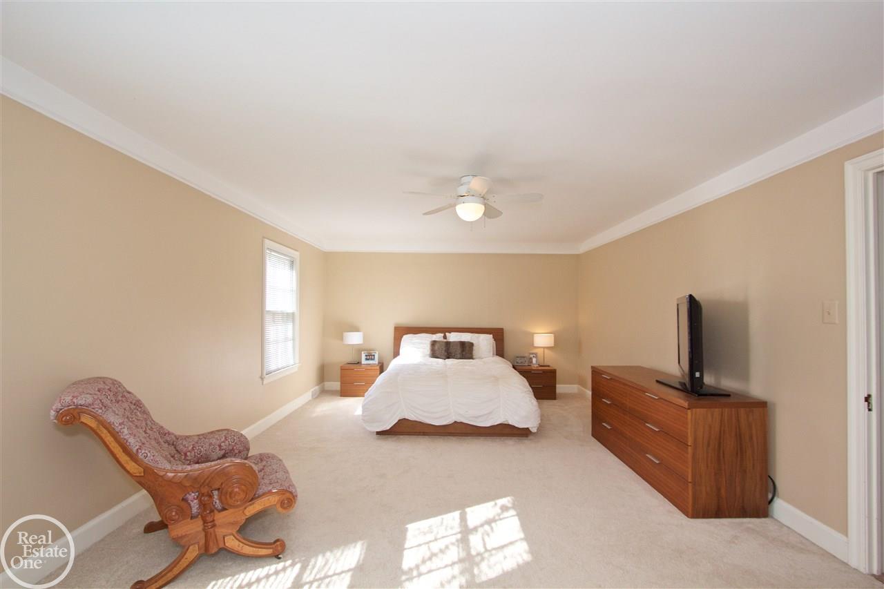 1147 Harvard Road Grosse Pointe Park, MI 48230 - Photo 12 of 48