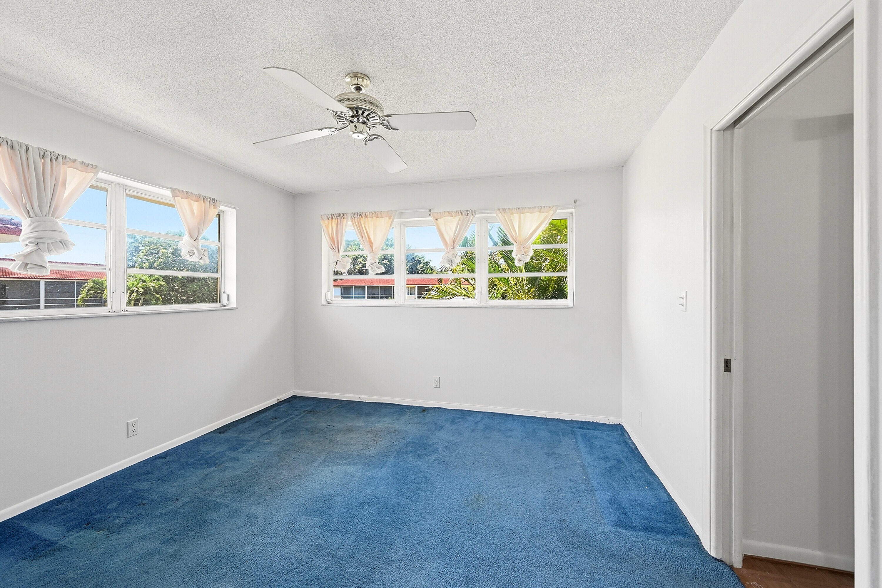 2160 Northeast 36th Street, Unit 37 Lighthouse Point, FL 33064 - Photo 17 of 32 Primary Bedroom