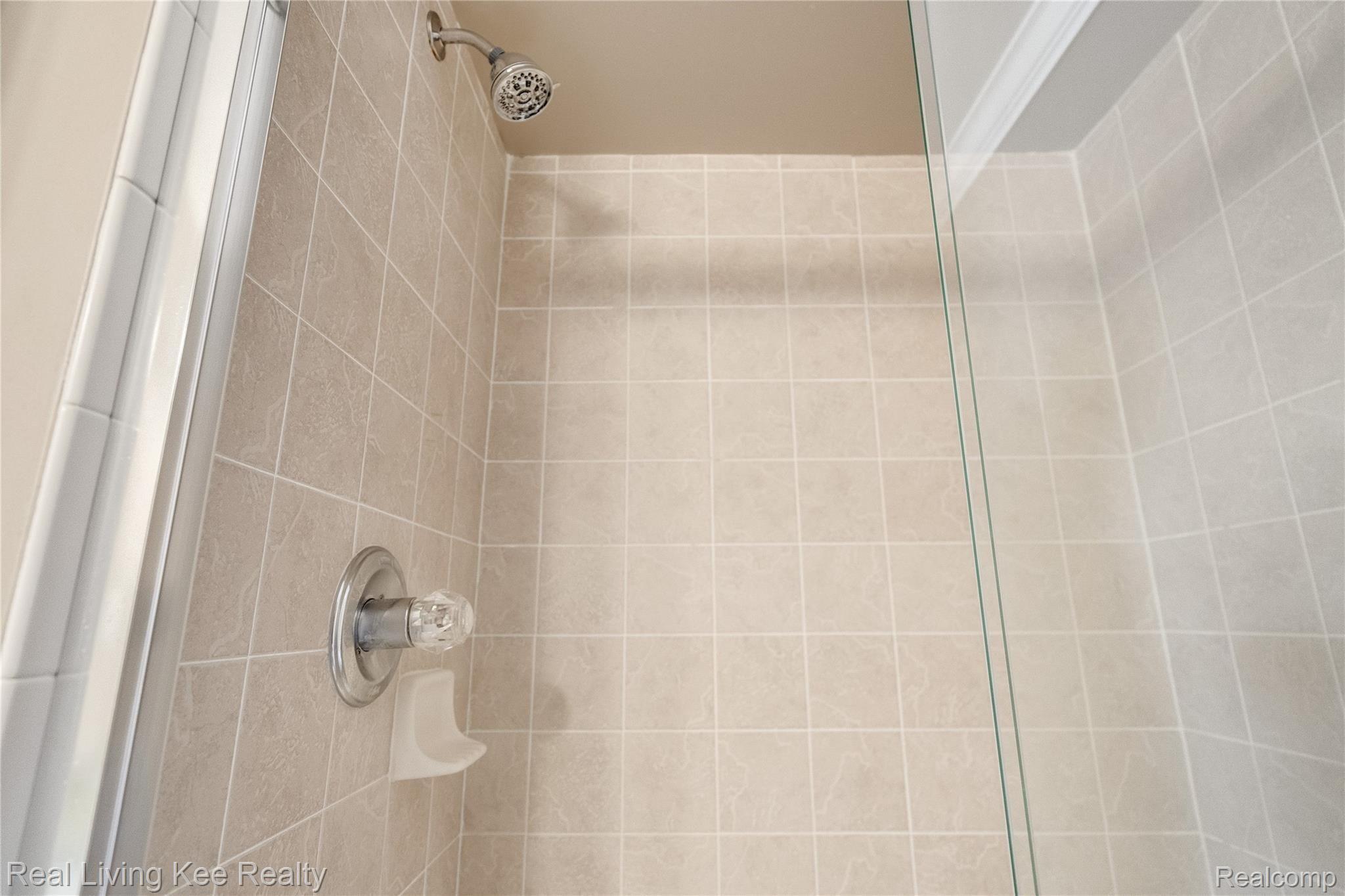 3601 Tremonte Circle Rochester, MI 48306 - Photo 30 of 44 Looks brand new!