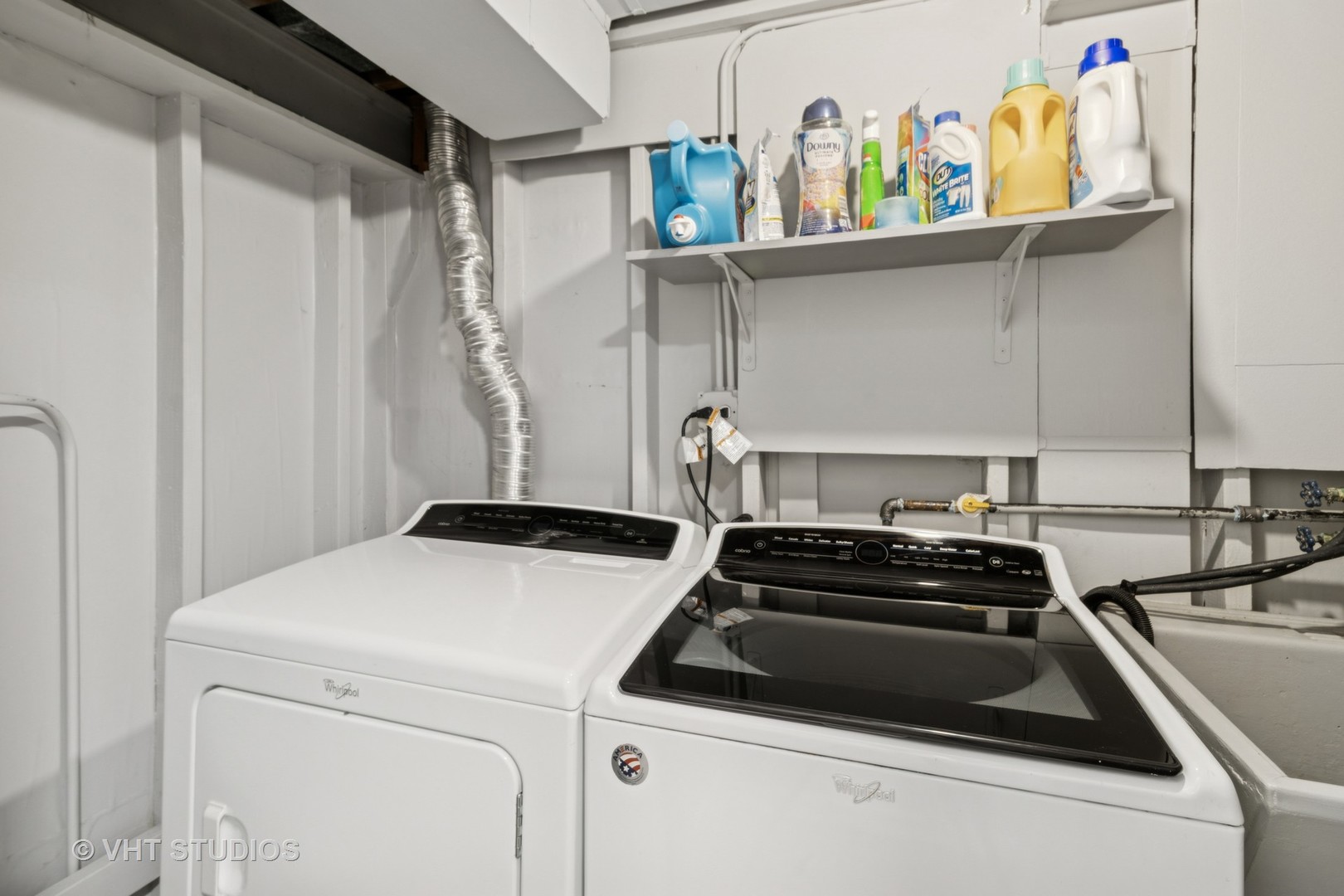 53 North Main Street Glen Ellyn, IL 60137 - Photo 20 of 30 a utility room with dryer and washer