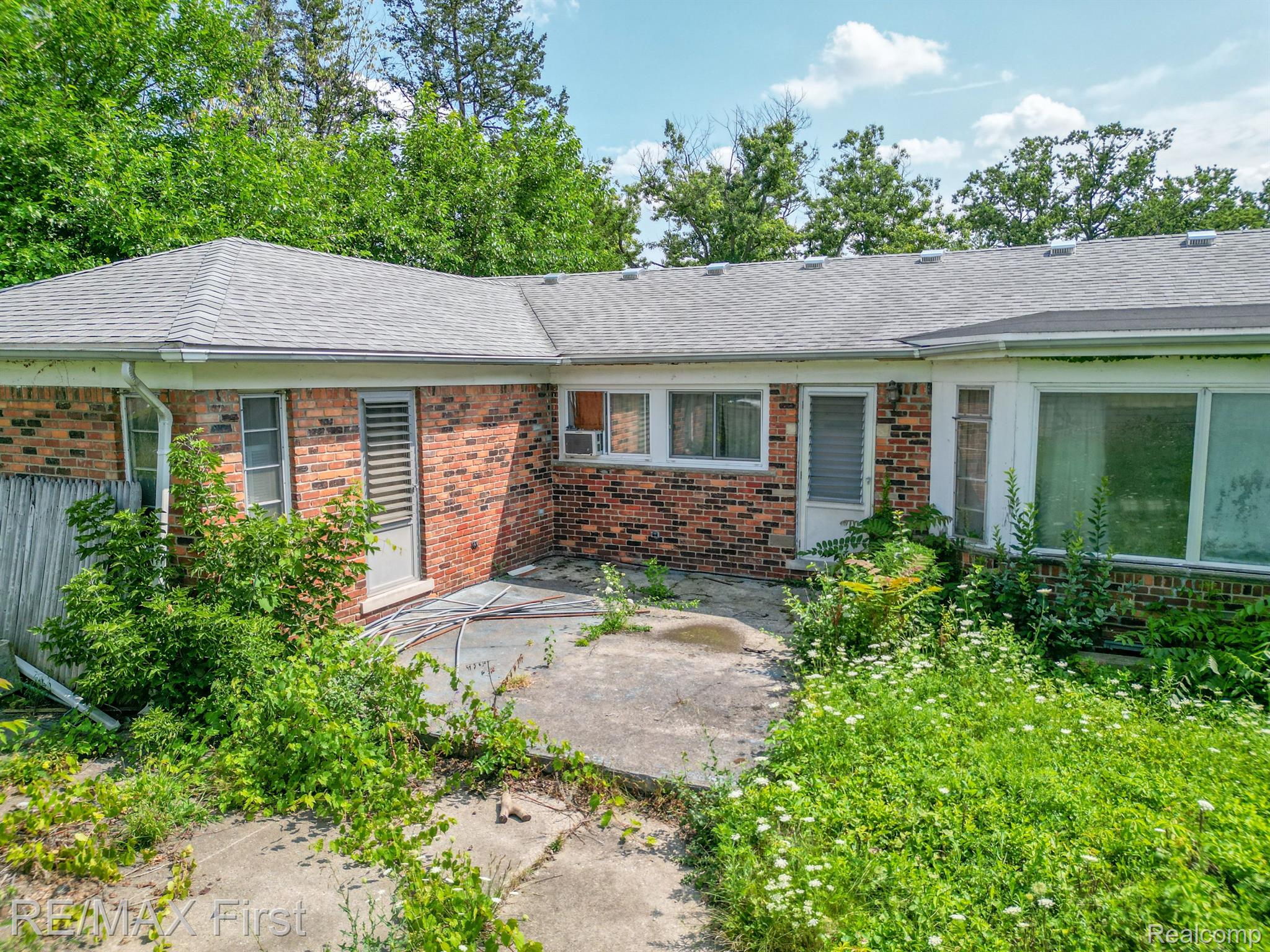 2120 Rosemont Road Berkley, MI 48072 - Photo 10 of 42 Gallery Image 10