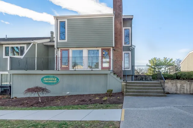 $260,000 | 533 Glendale Avenue, Unit 533, Bridgeport, CT 06606