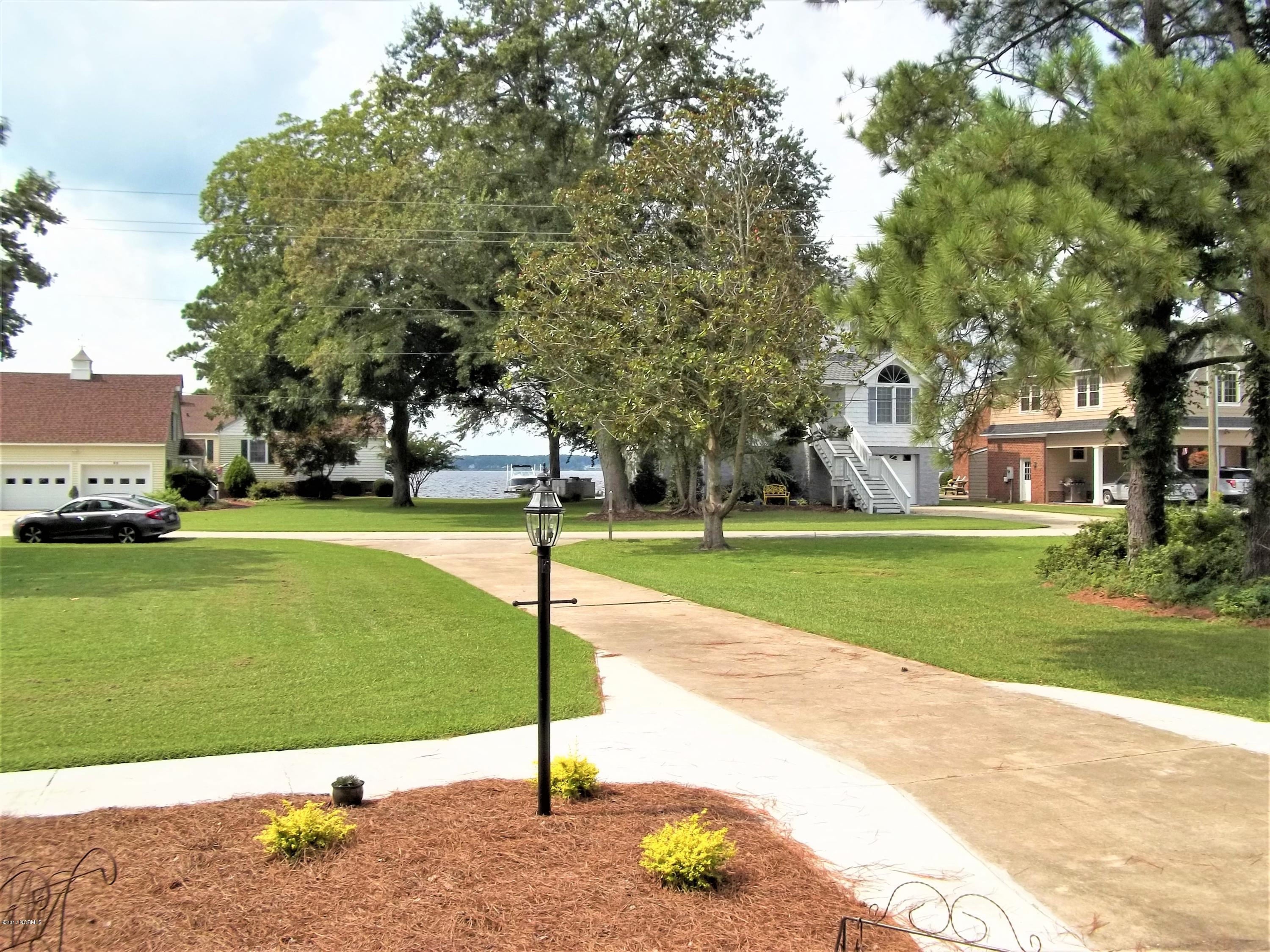 75 River Acres Road Washington, NC 27889 - Photo 20 of 39 Looking Towards The River