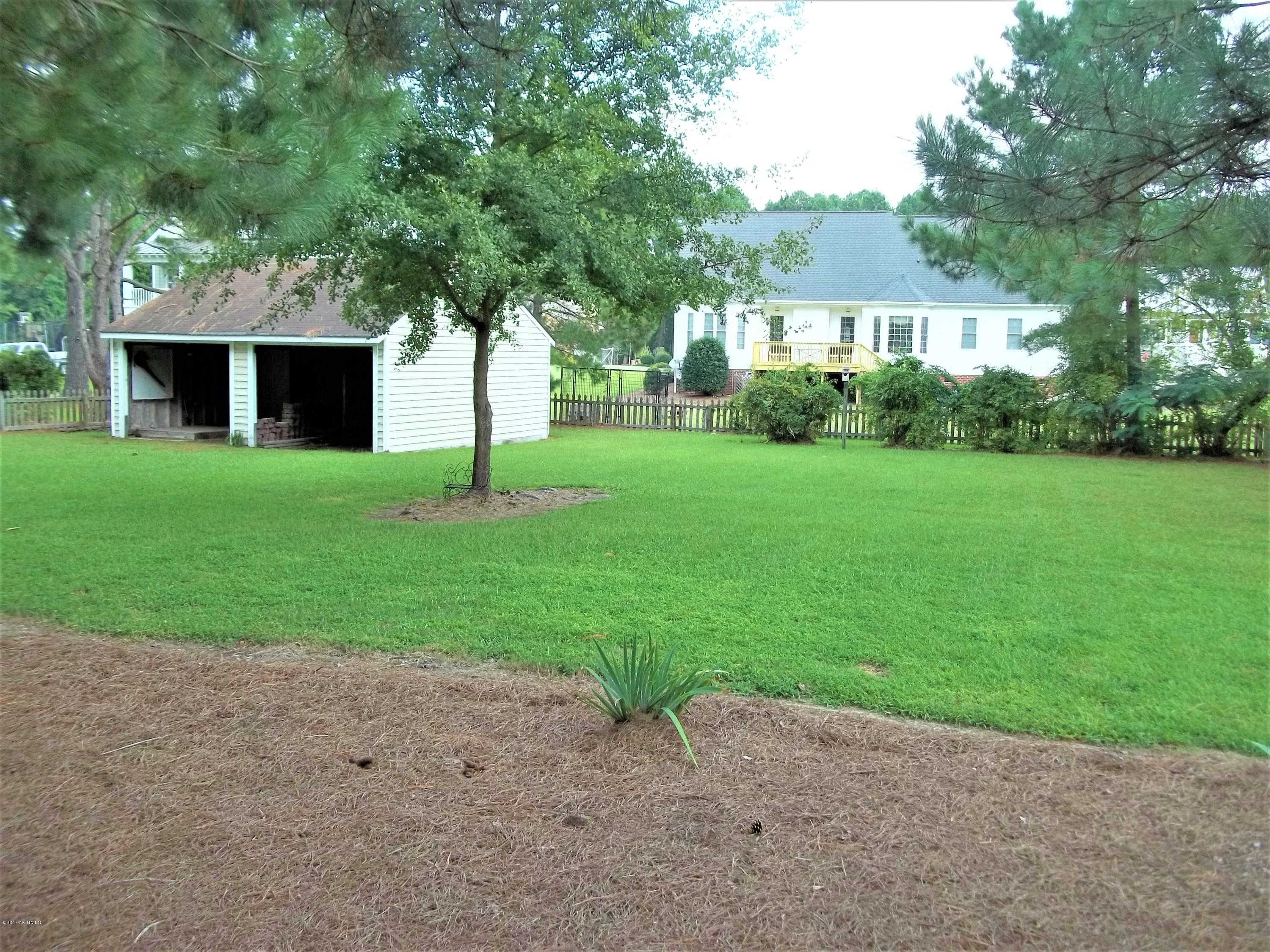 75 River Acres Road Washington, NC 27889 - Photo 37 of 39 Storage Shed