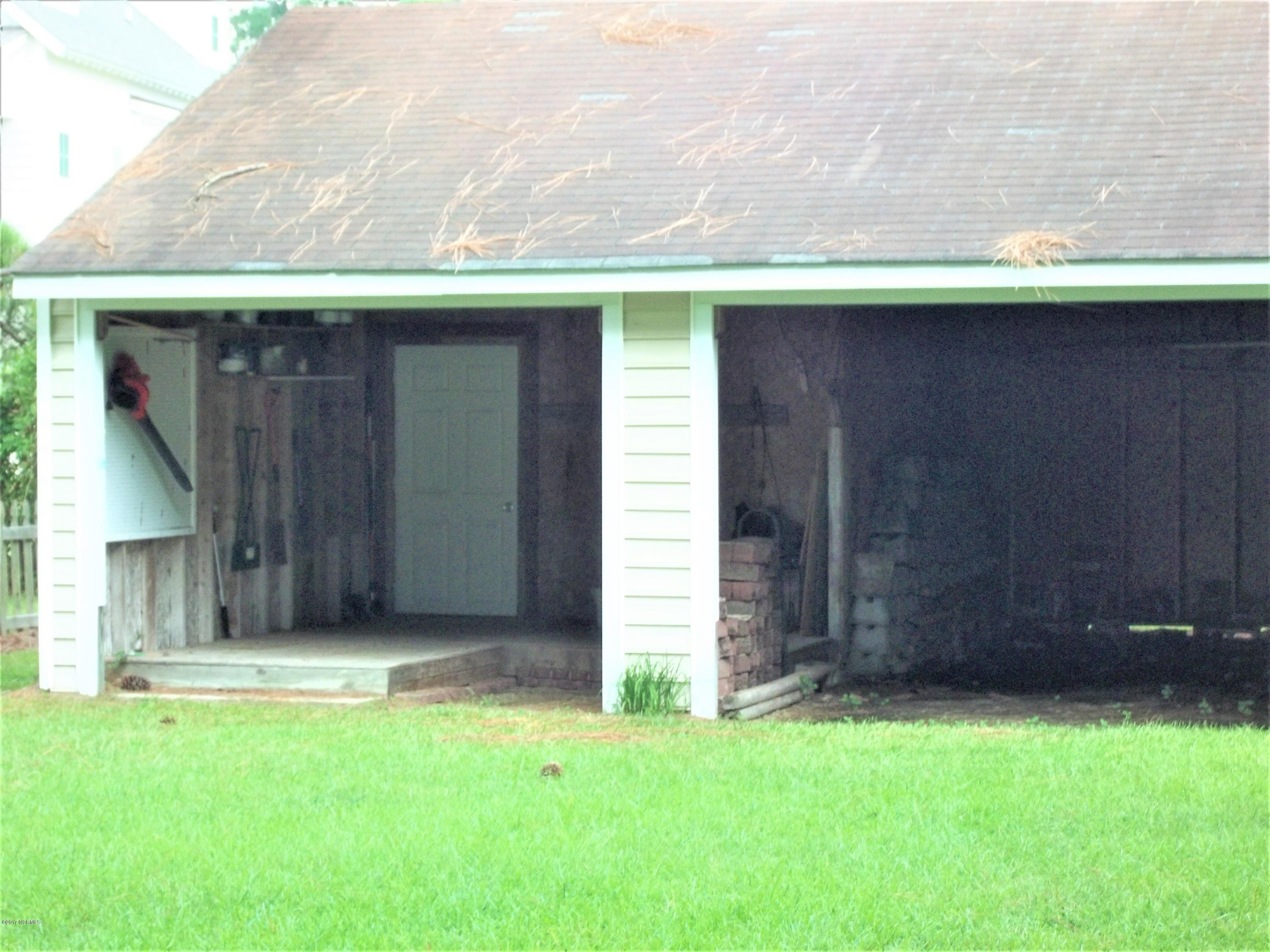75 River Acres Road Washington, NC 27889 - Photo 39 of 39 Storage Shed