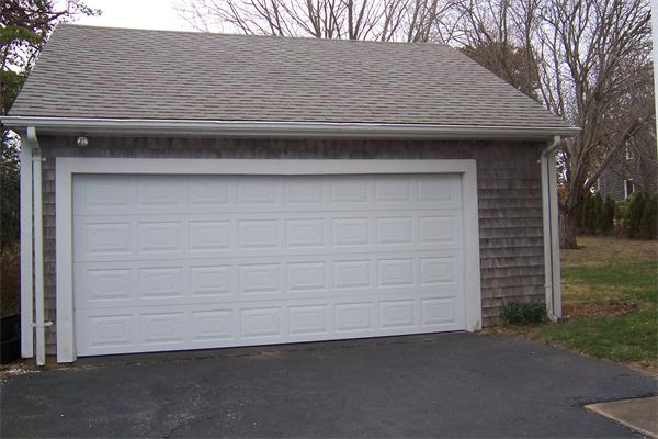 47 Bay Shore Road Barnstable, MA 02601 - Photo 19 of 22 a backyard of a house