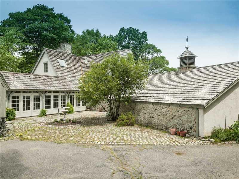 44 Tower Road Kittery Point, ME 03905 - Photo 25 of 32 Patio/Deck. The private cobblestone...