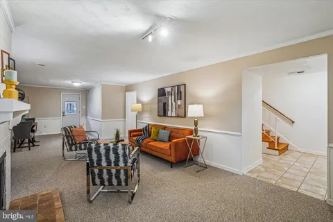 $899,999 | 24 South Abingdon Street, Arlington, VA 22204