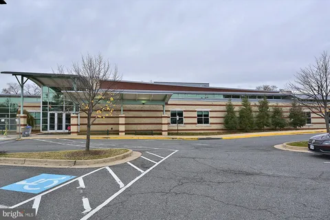 $899,999 | 24 South Abingdon Street, Arlington, VA 22204