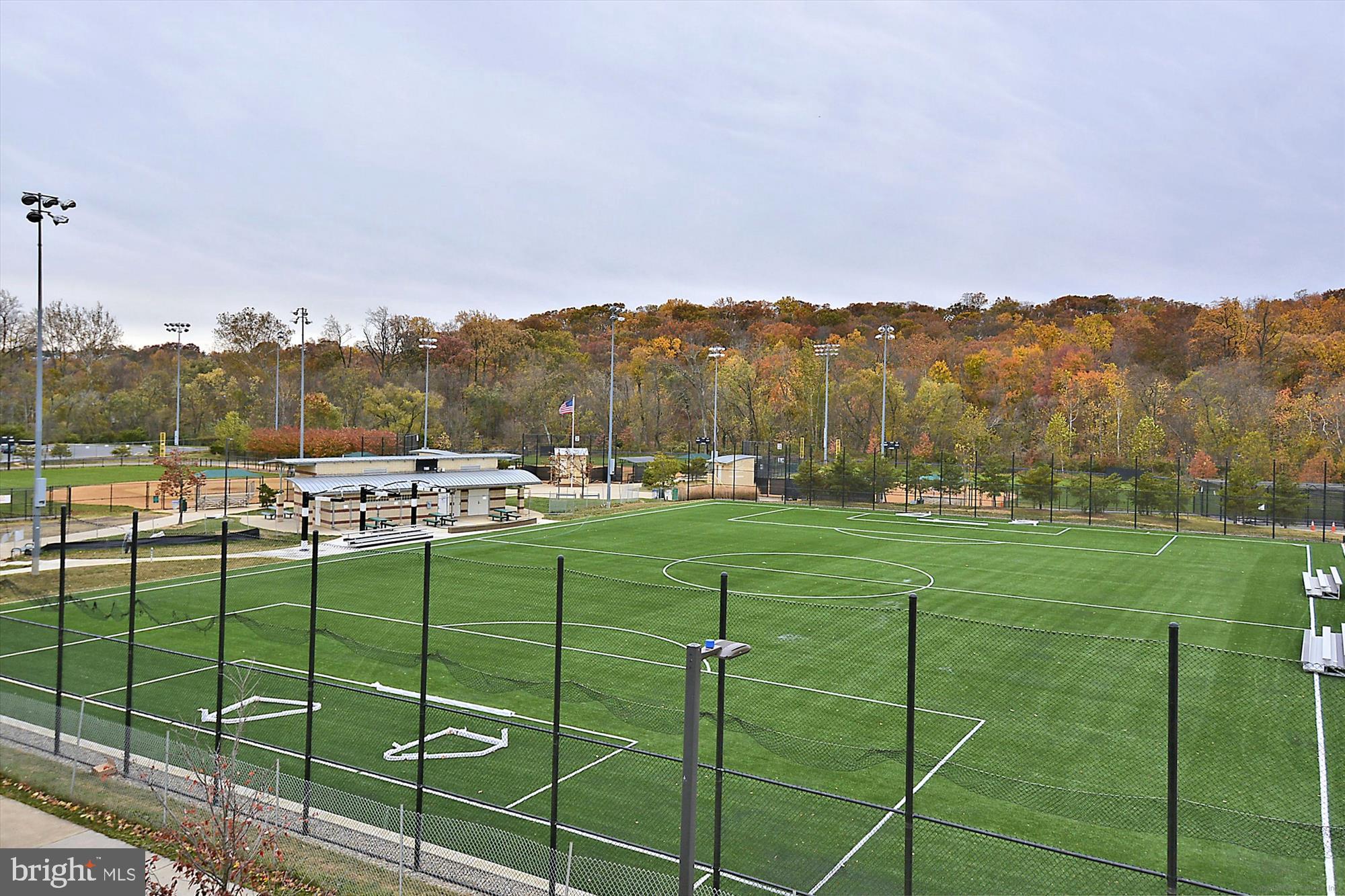 24 South Abingdon Street Arlington, VA 22204 - Photo 57 of 66 Barcroft Park
