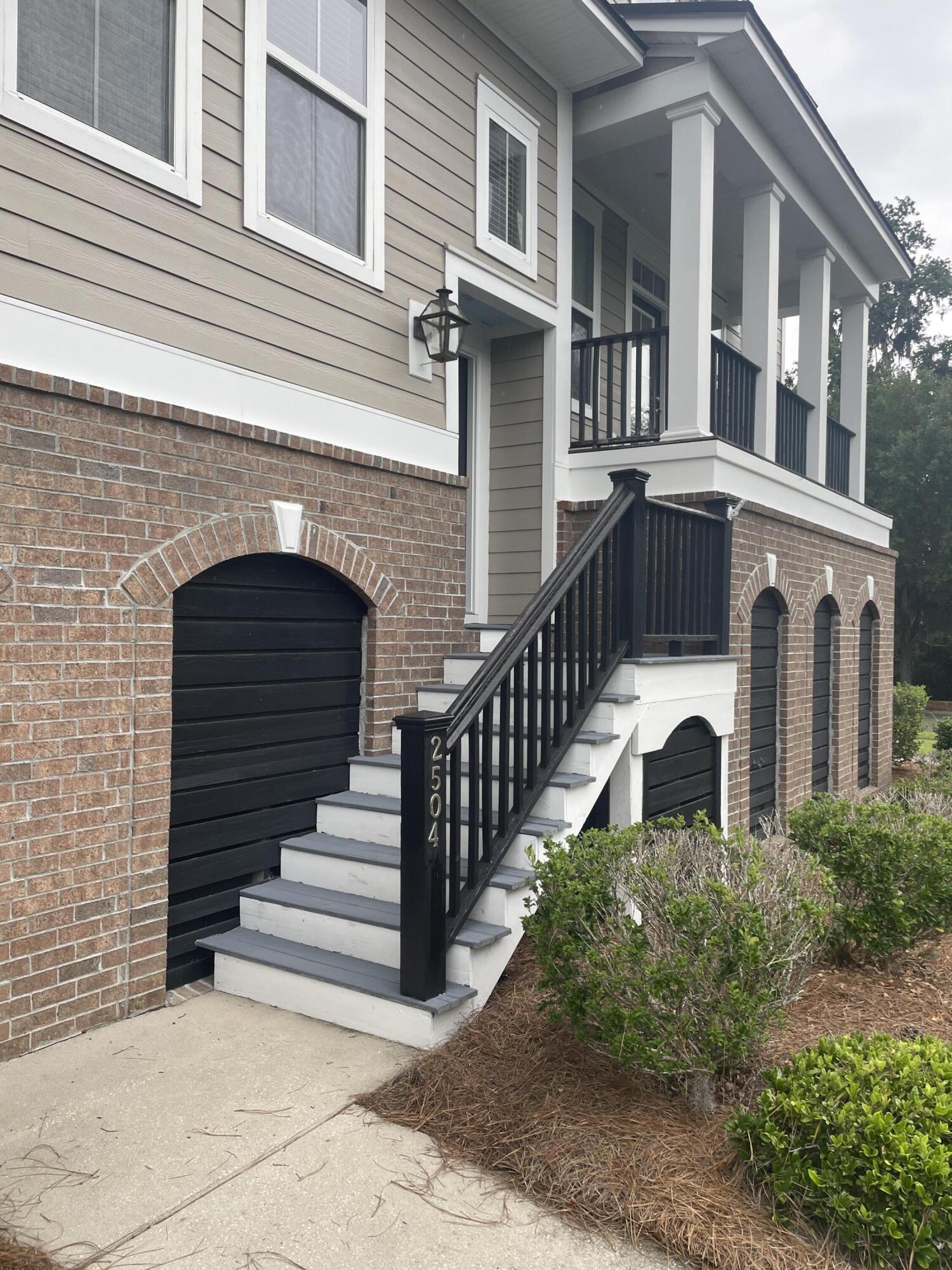 2504 Rutherford Way Charleston, SC 29414 - Photo 4 of 33 Steps