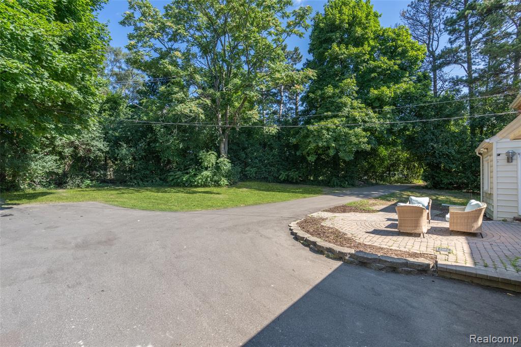 60 Devon Road Bloomfield Hills, MI 48302 - Photo 48 of 50 Gallery Image 48
