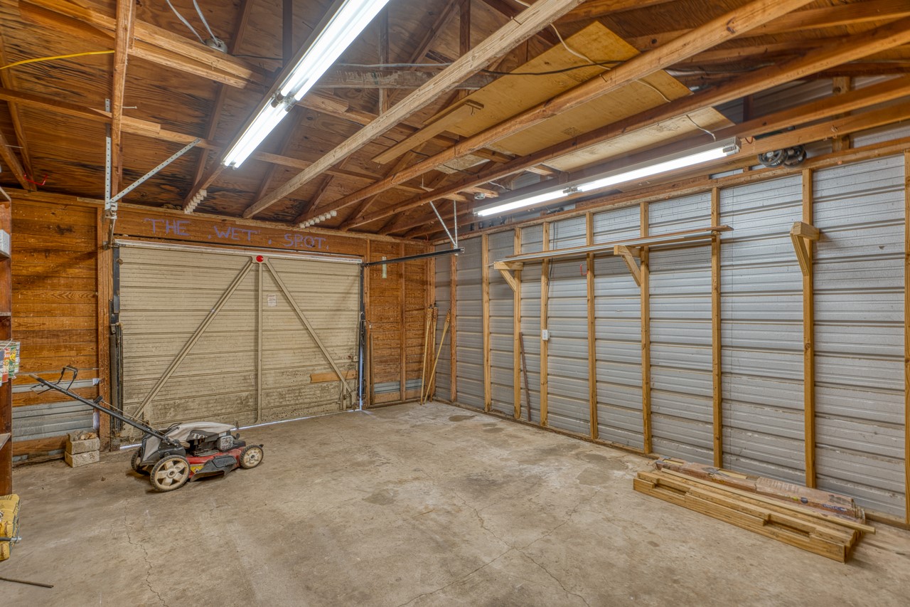 609 Dickson Street Lexington, TX 78947 - Photo 34 of 36 a view of a room with gym equipment