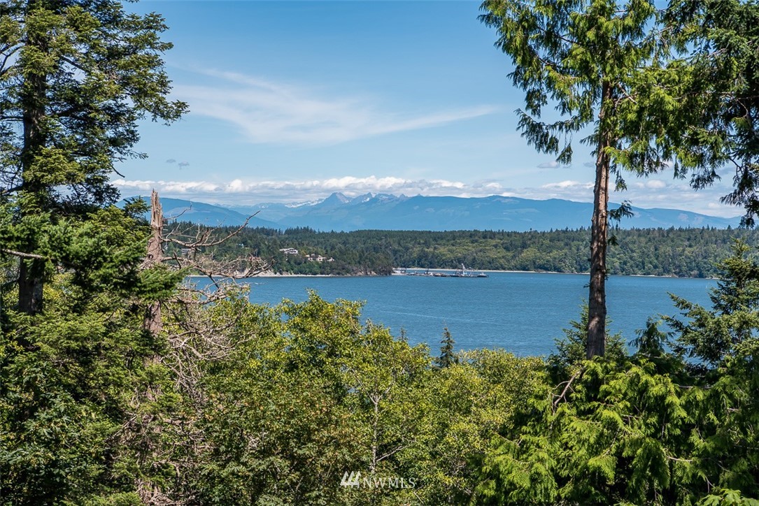 14421 Gibralter Road Anacortes, WA 98221 - Photo 2 of 36 Gallery Image 2