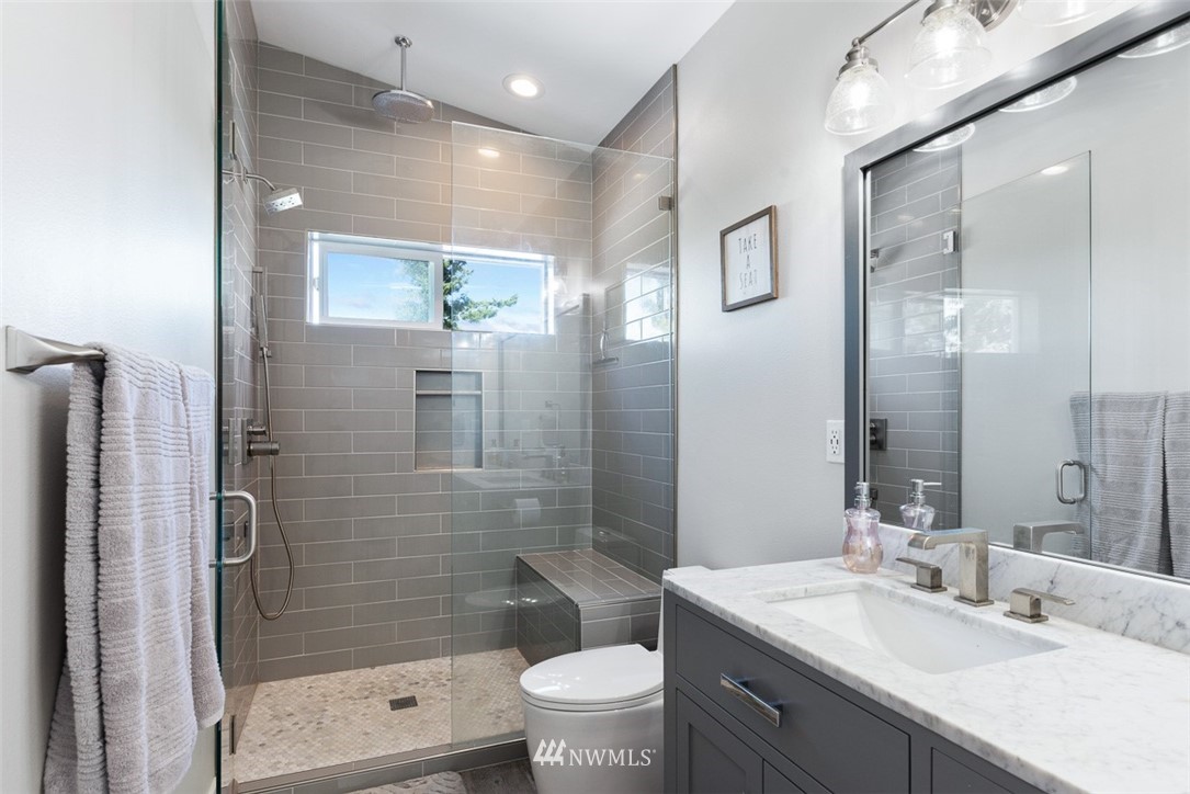 14421 Gibralter Road Anacortes, WA 98221 - Photo 16 of 36 Gallery Image 16