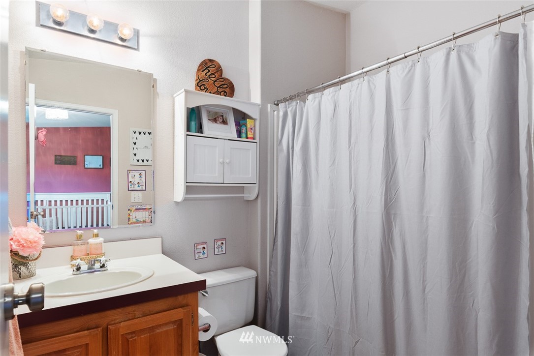 14421 Gibralter Road Anacortes, WA 98221 - Photo 26 of 36 Gallery Image 26