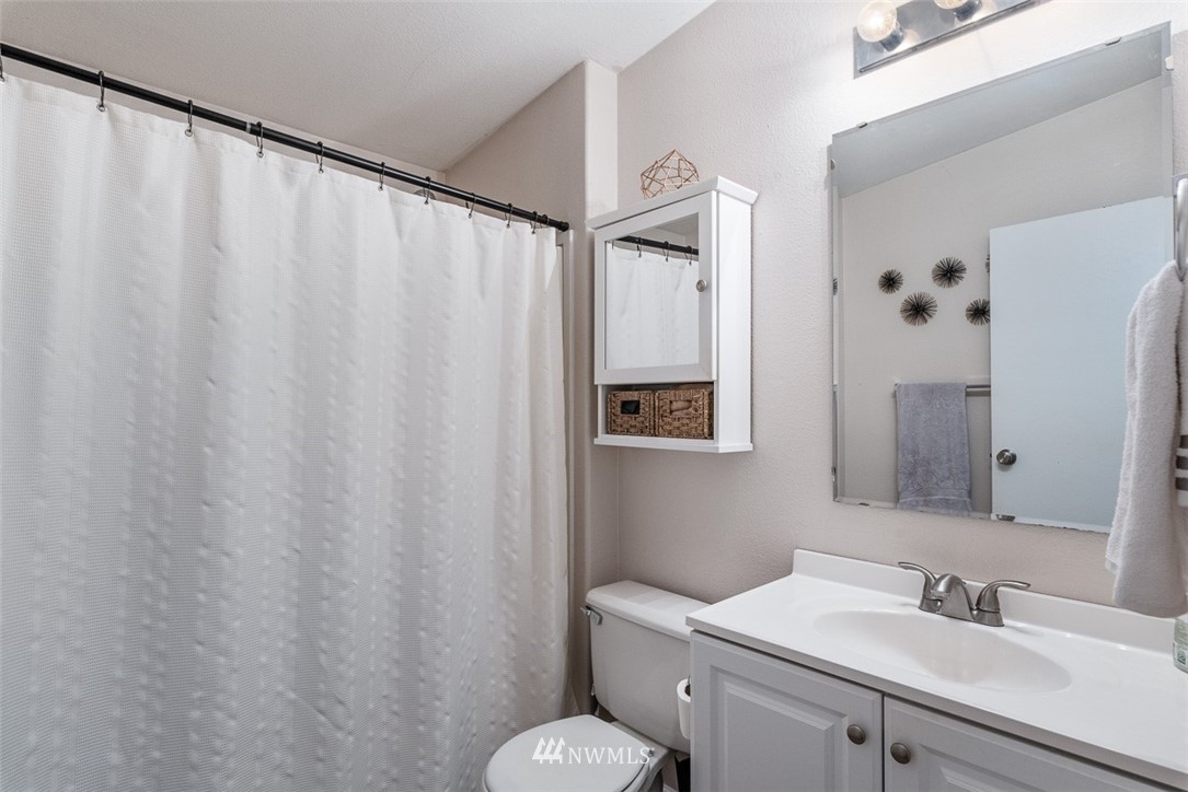 14421 Gibralter Road Anacortes, WA 98221 - Photo 28 of 36 Gallery Image 28
