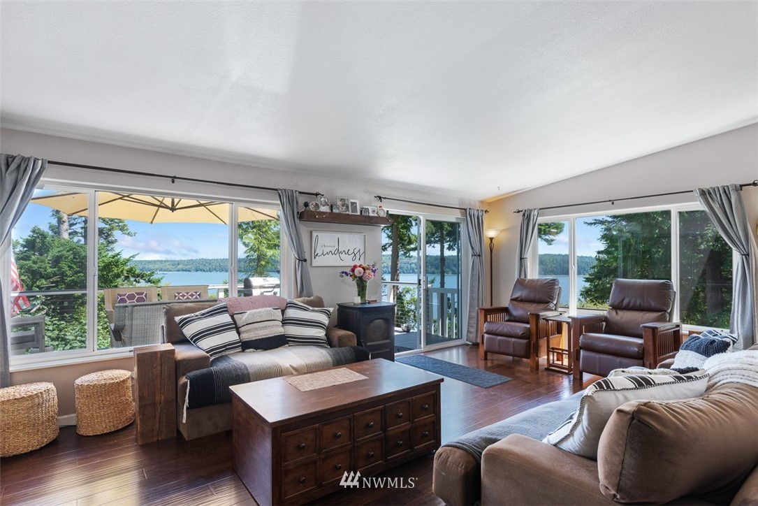 14421 Gibralter Road Anacortes, WA 98221 - Photo 7 of 36 Gallery Image 7