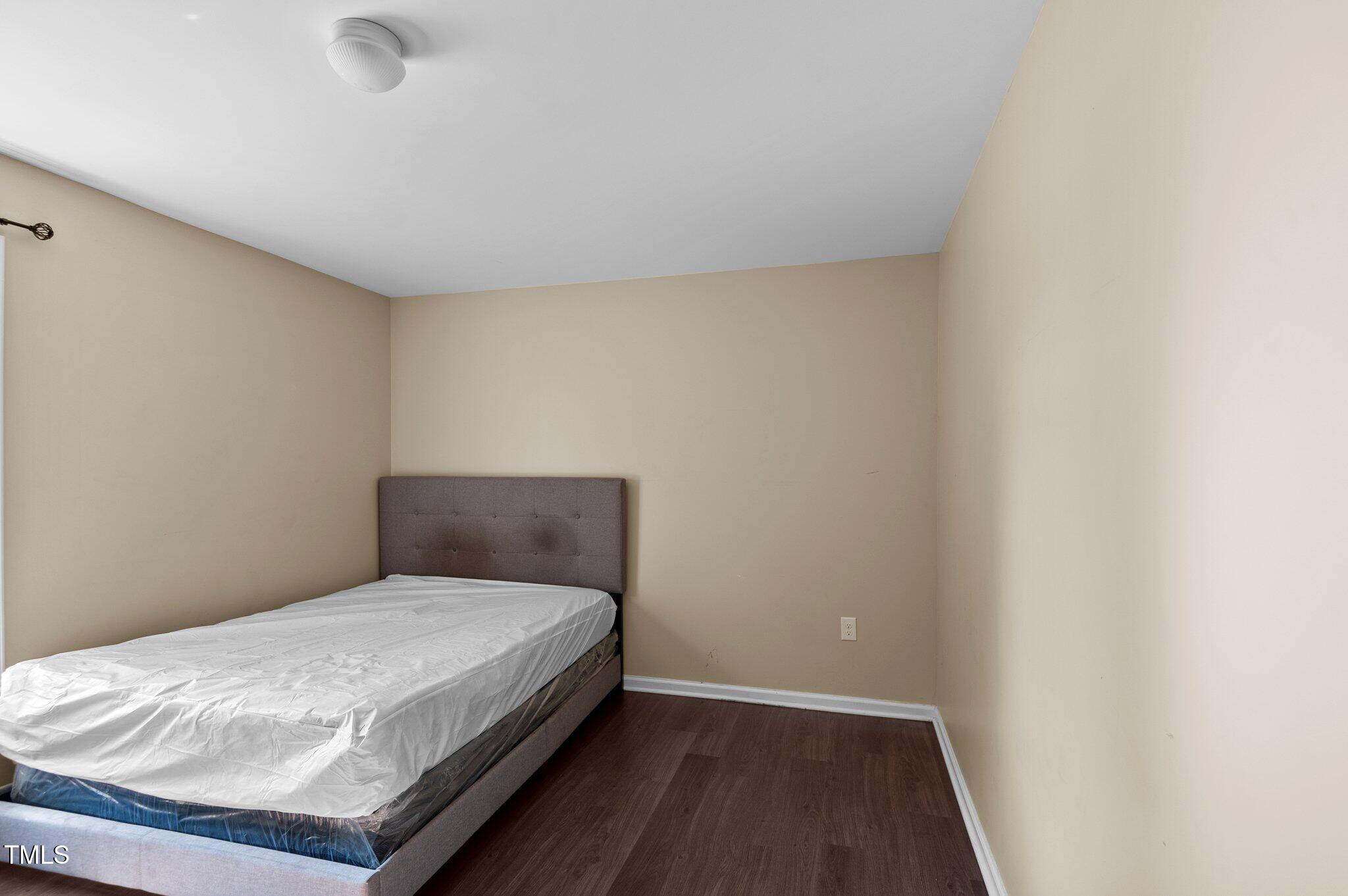 110 Ridge Place Greenville, NC 27834 - Photo 12 of 55 110 Ridge Bedroom 1 - Apartment A