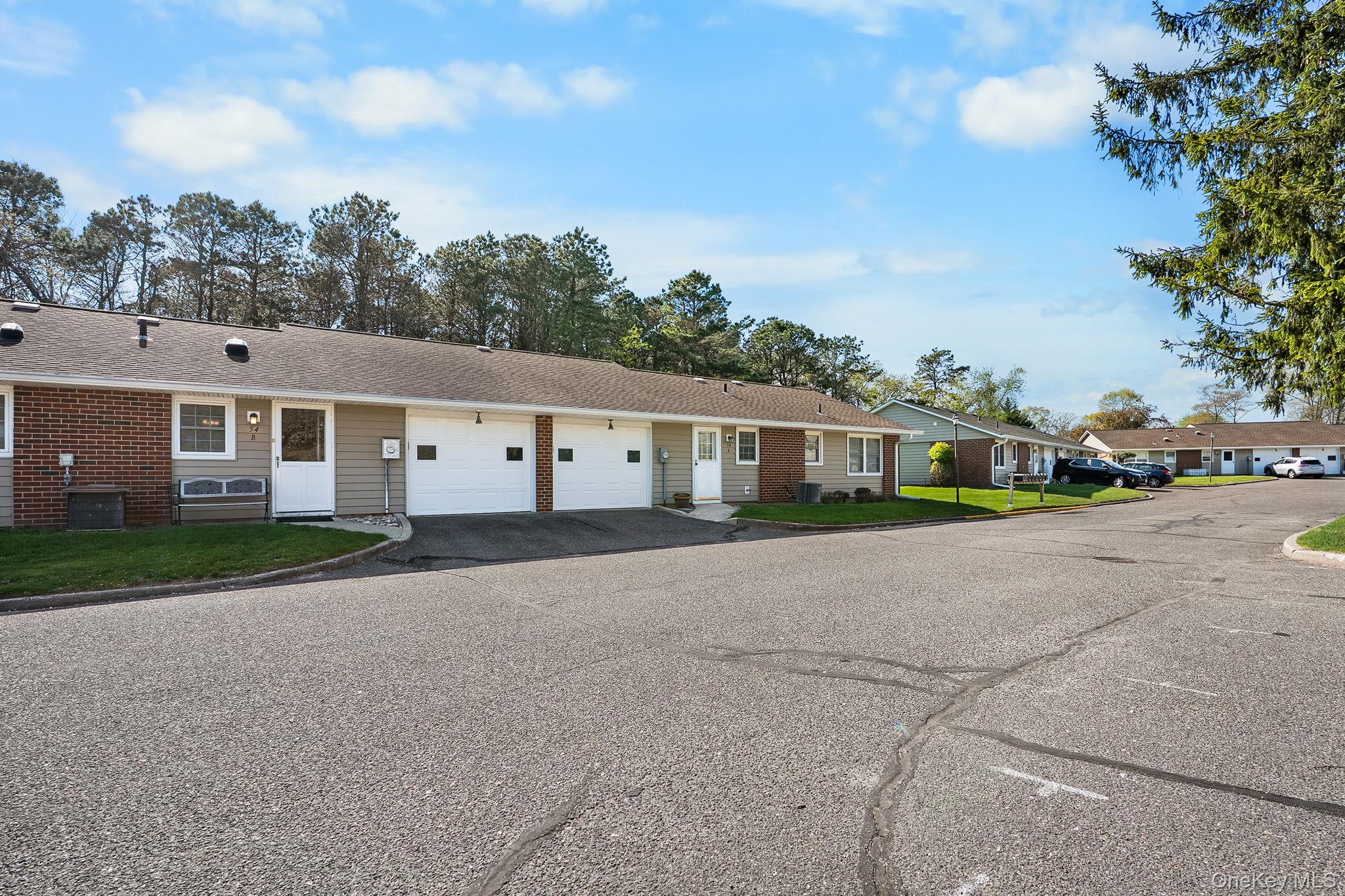 54 Aylesbury Court, Unit B Ridge, NY 11961 - Photo 2 of 22