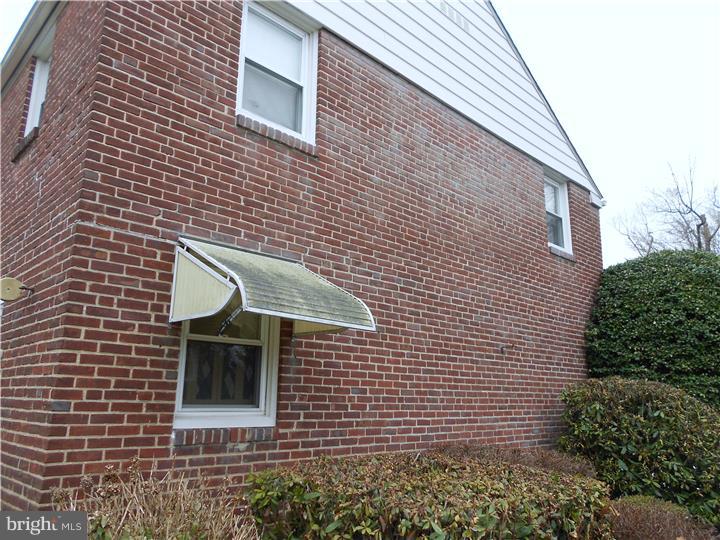 85 Warrior Road Drexel Hill, PA 19026 - Photo 3 of 19 Exterior Side