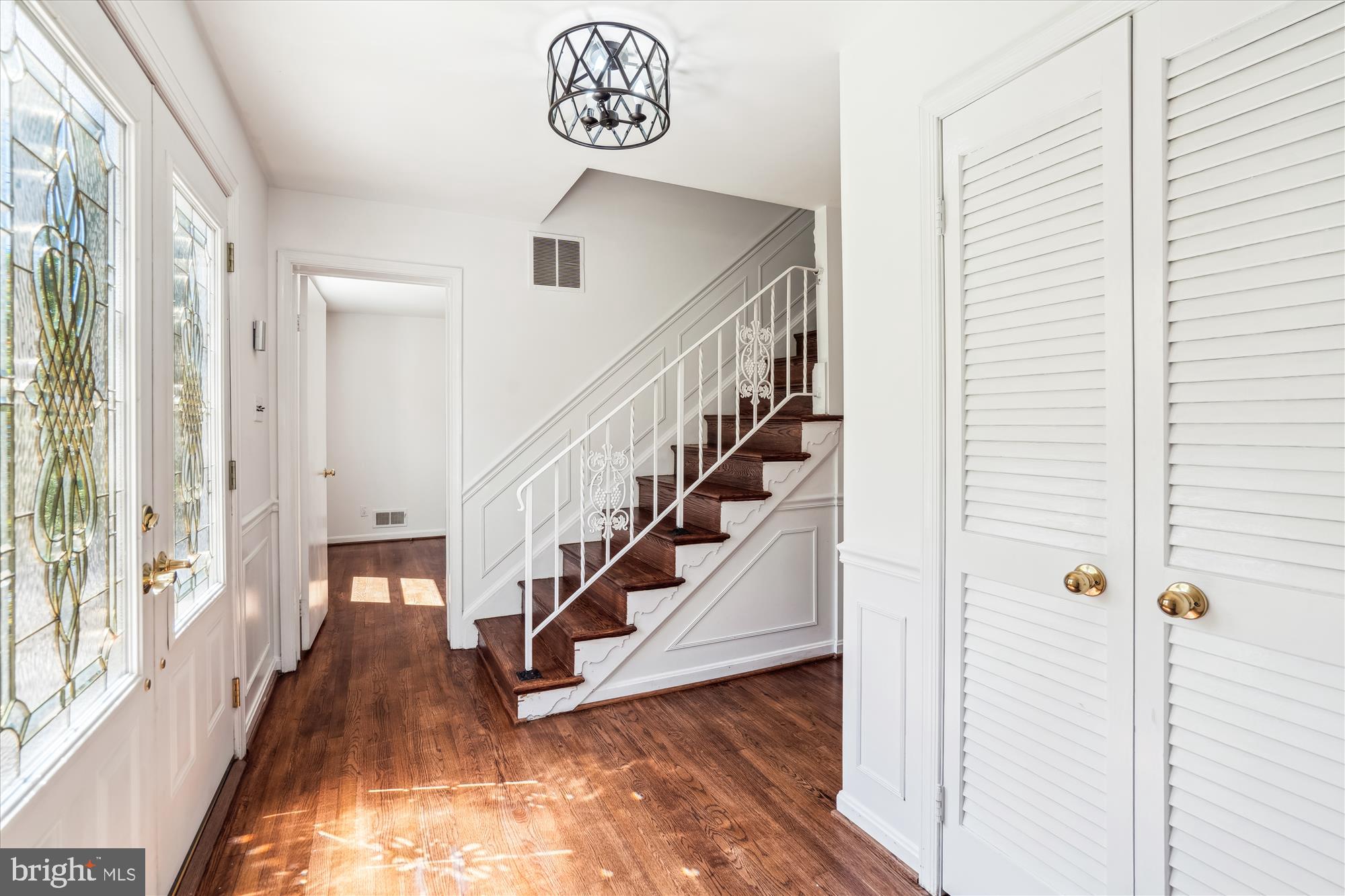 2445 Parallel Lane Silver Spring, MD 20904 - Photo 12 of 82 Foyer