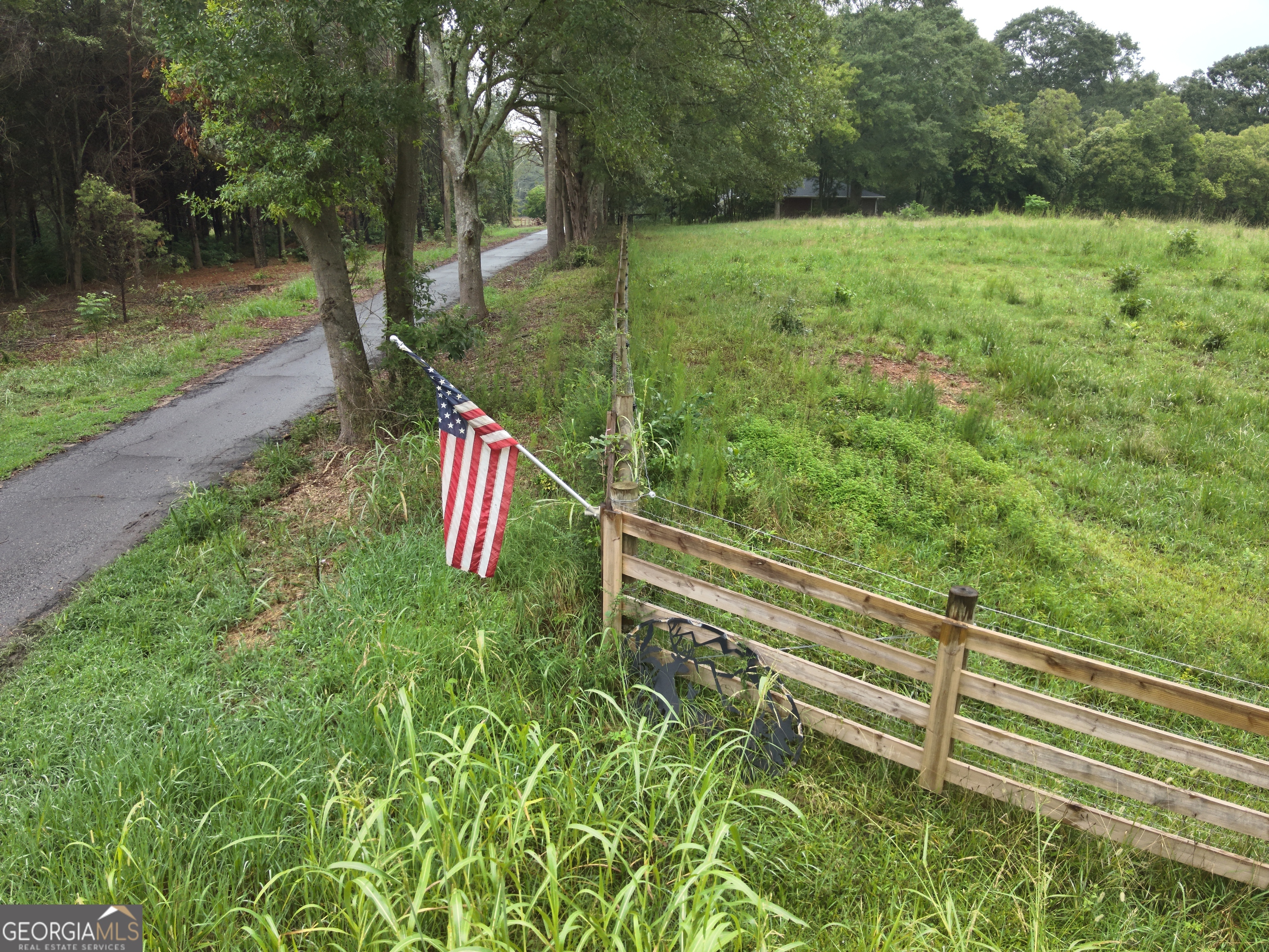 0 2nd Avenue East Colbert, GA 30628 - Photo 12 of 23 a view of an outdoor space and a yard