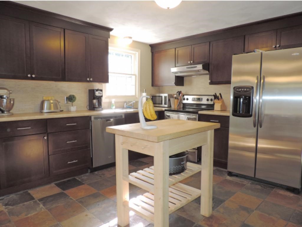 12 Crestwood Road Windham, NH 03087 - Photo 3 of 23