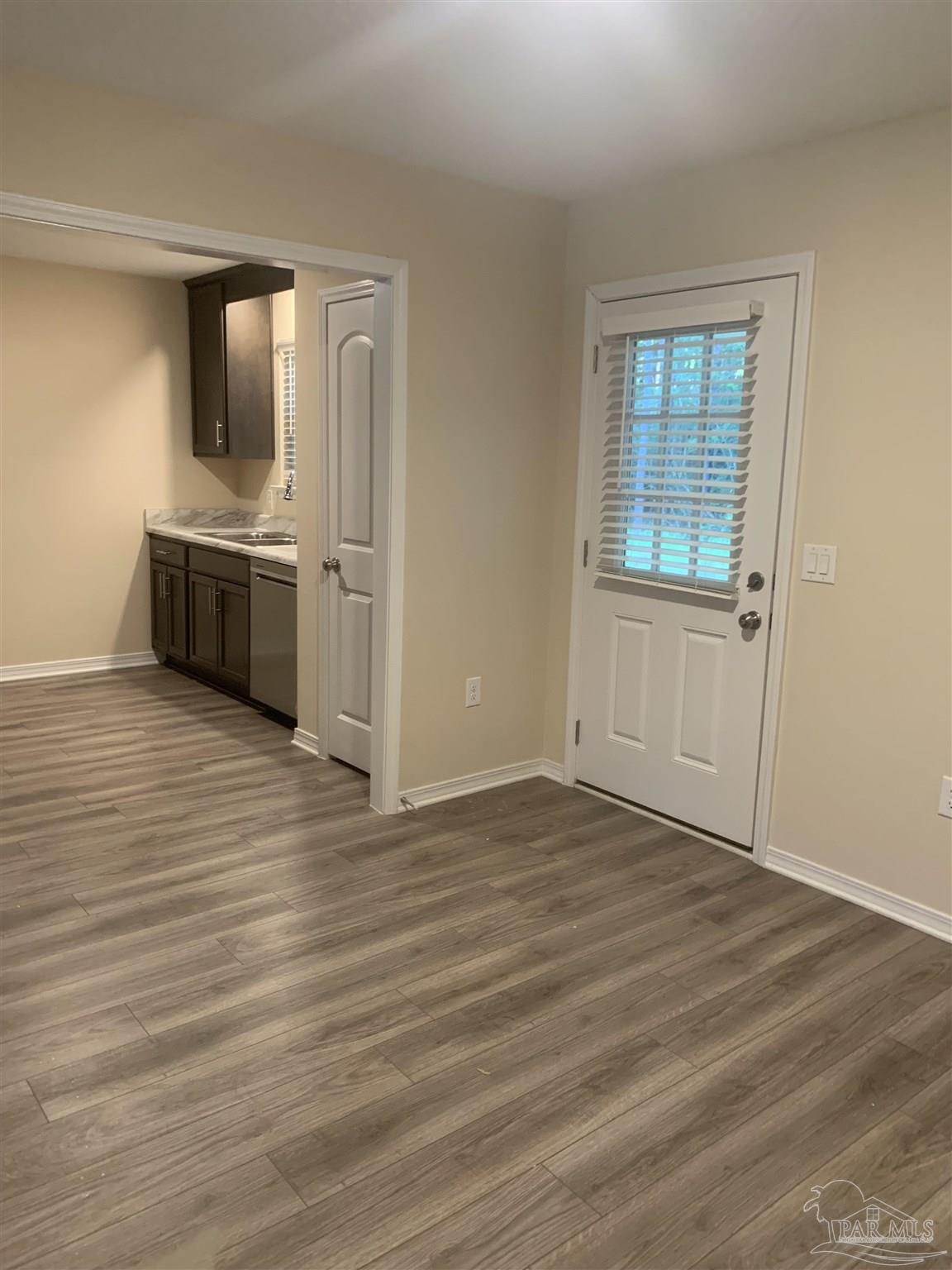 6325 Southridge Road Milton, FL 32570 - Photo 4 of 22