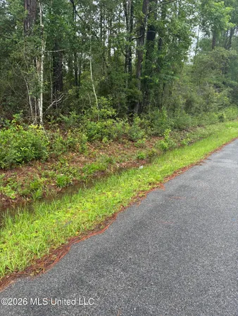 $19,900 | 7 Presley Road, Moss Point, MS 39562