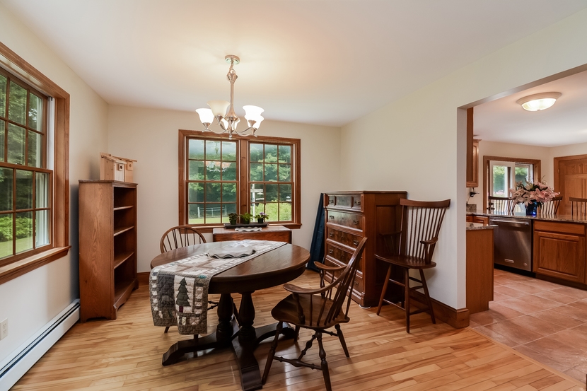 39 Griffin Road Deerfield, NH 03037 - Photo 11 of 38 Gallery Image 11
