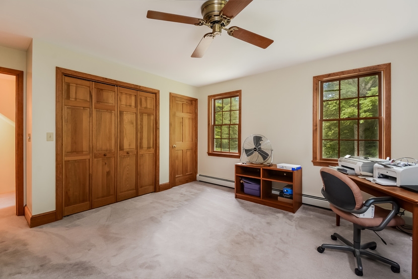 39 Griffin Road Deerfield, NH 03037 - Photo 19 of 38 Gallery Image 19