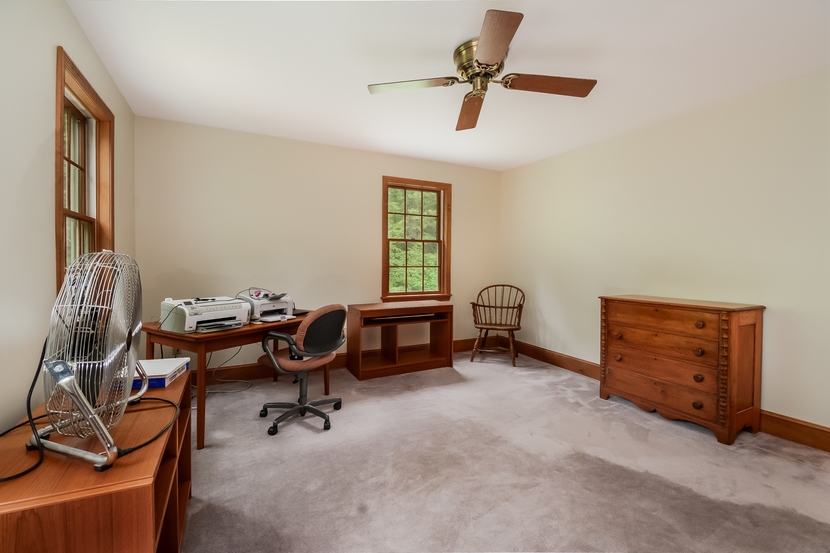 39 Griffin Road Deerfield, NH 03037 - Photo 20 of 38 Gallery Image 20