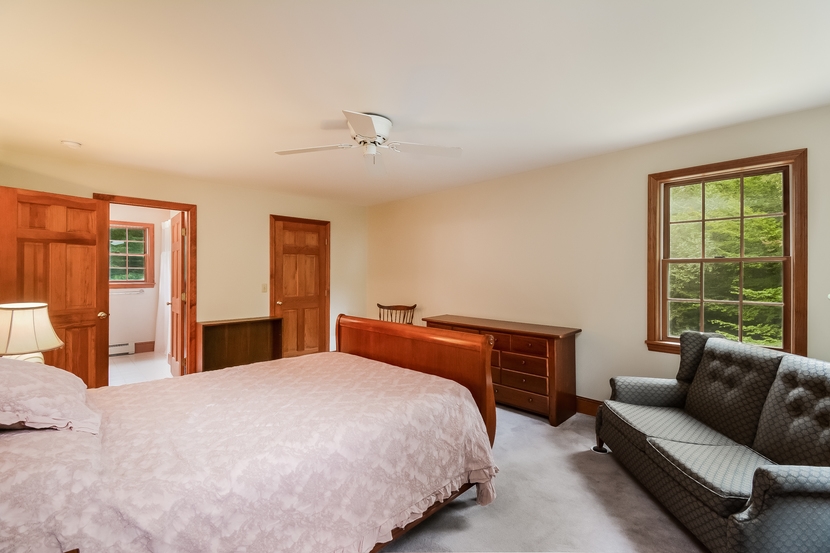 39 Griffin Road Deerfield, NH 03037 - Photo 23 of 38 Gallery Image 23
