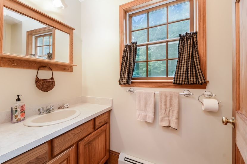 39 Griffin Road Deerfield, NH 03037 - Photo 28 of 38 Gallery Image 28